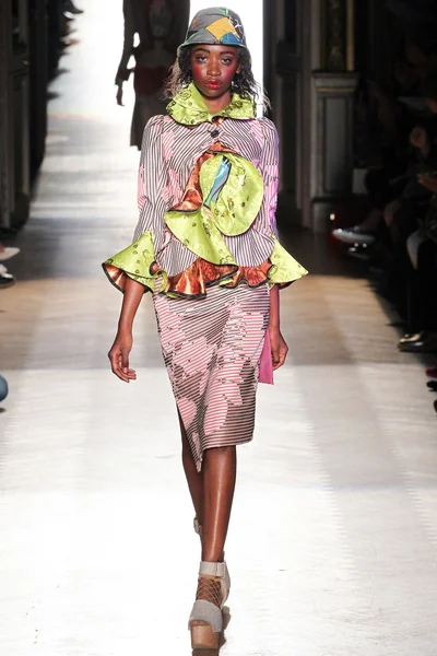 Look 27